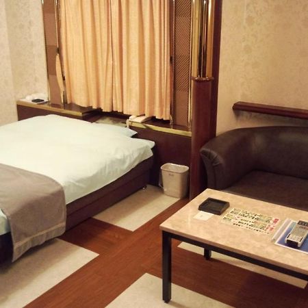 Hotel Itami ภายนอก รูปภาพ