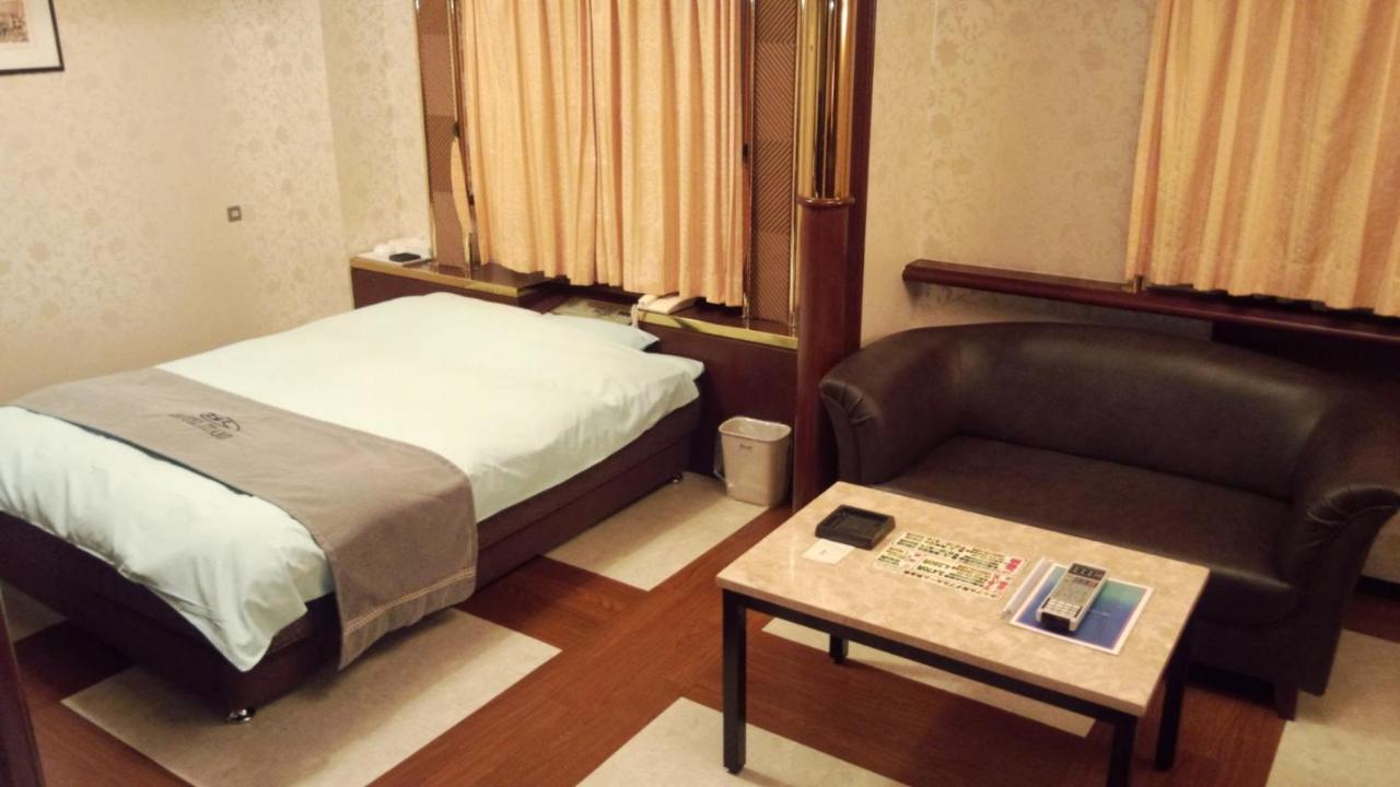 Hotel Itami ภายนอก รูปภาพ